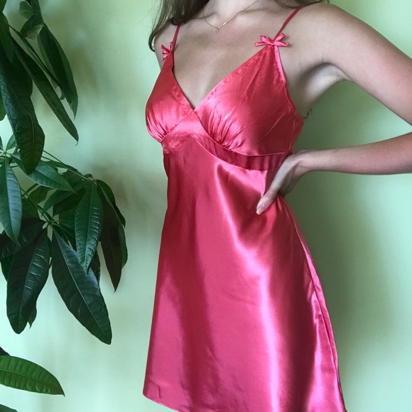 🎀🎀🎀Vintage La Vie en Rose Night slip🎀🎀🎀 - Picture 3 of 3